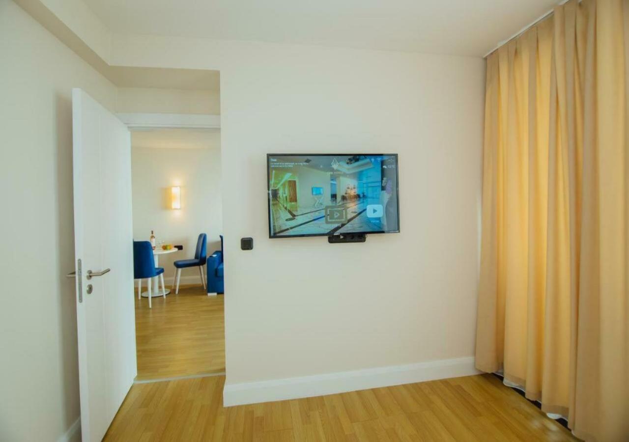 Aparthotel Orbi City Sea View Batumi Exterior photo